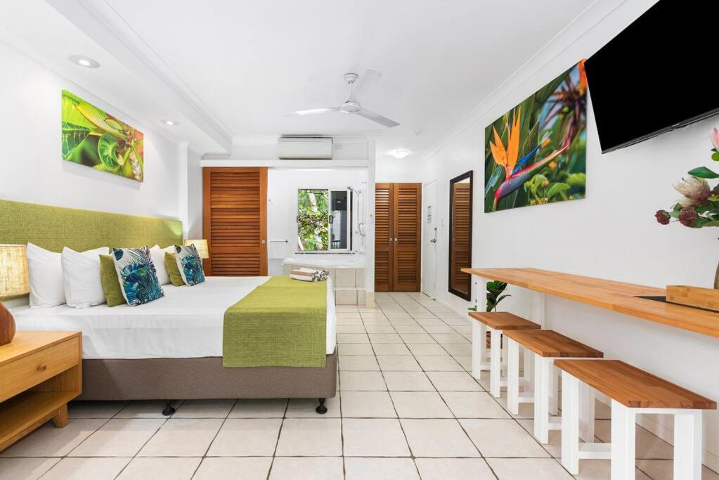 Palm Cove Treetop Spa Retreat