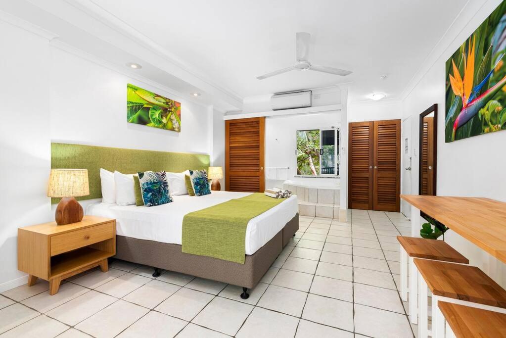 Palm Cove Treetop Spa Retreat