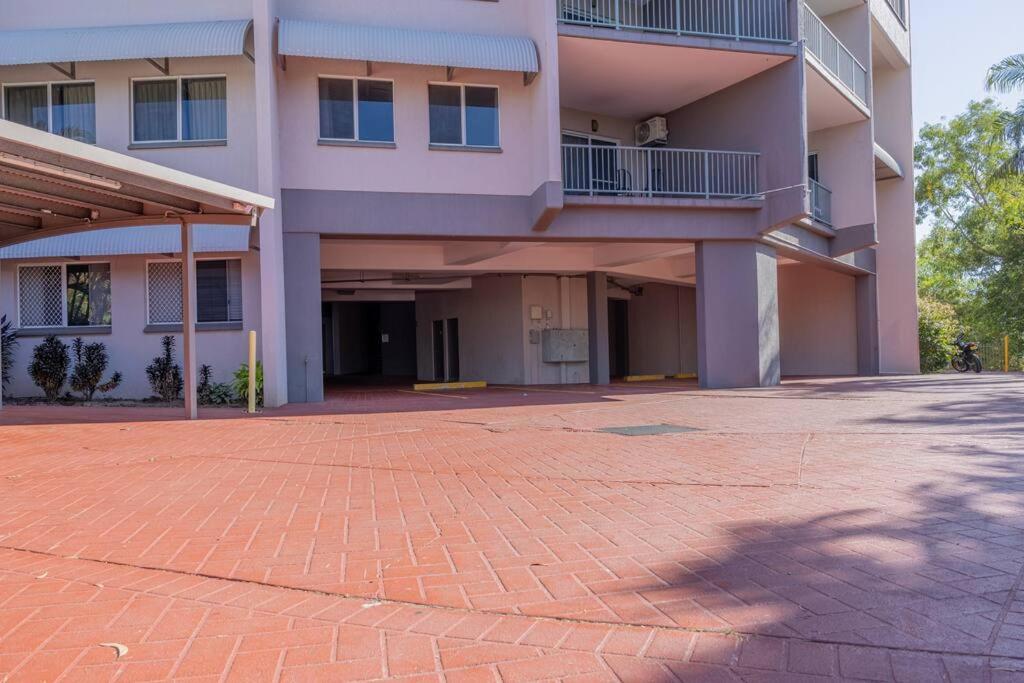 Stunning 3-Bed with Sea View