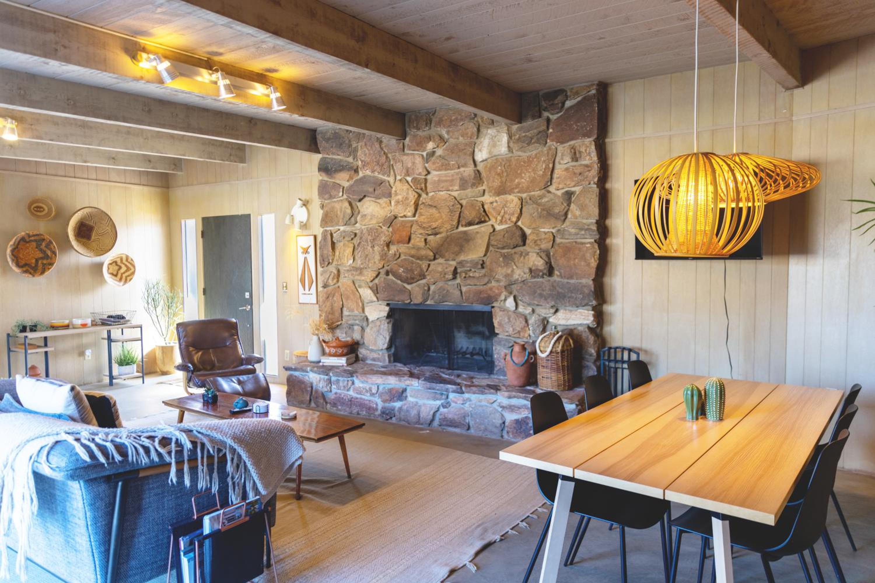 Pool and Mtn View! Designer Borrego Springs Hideaway