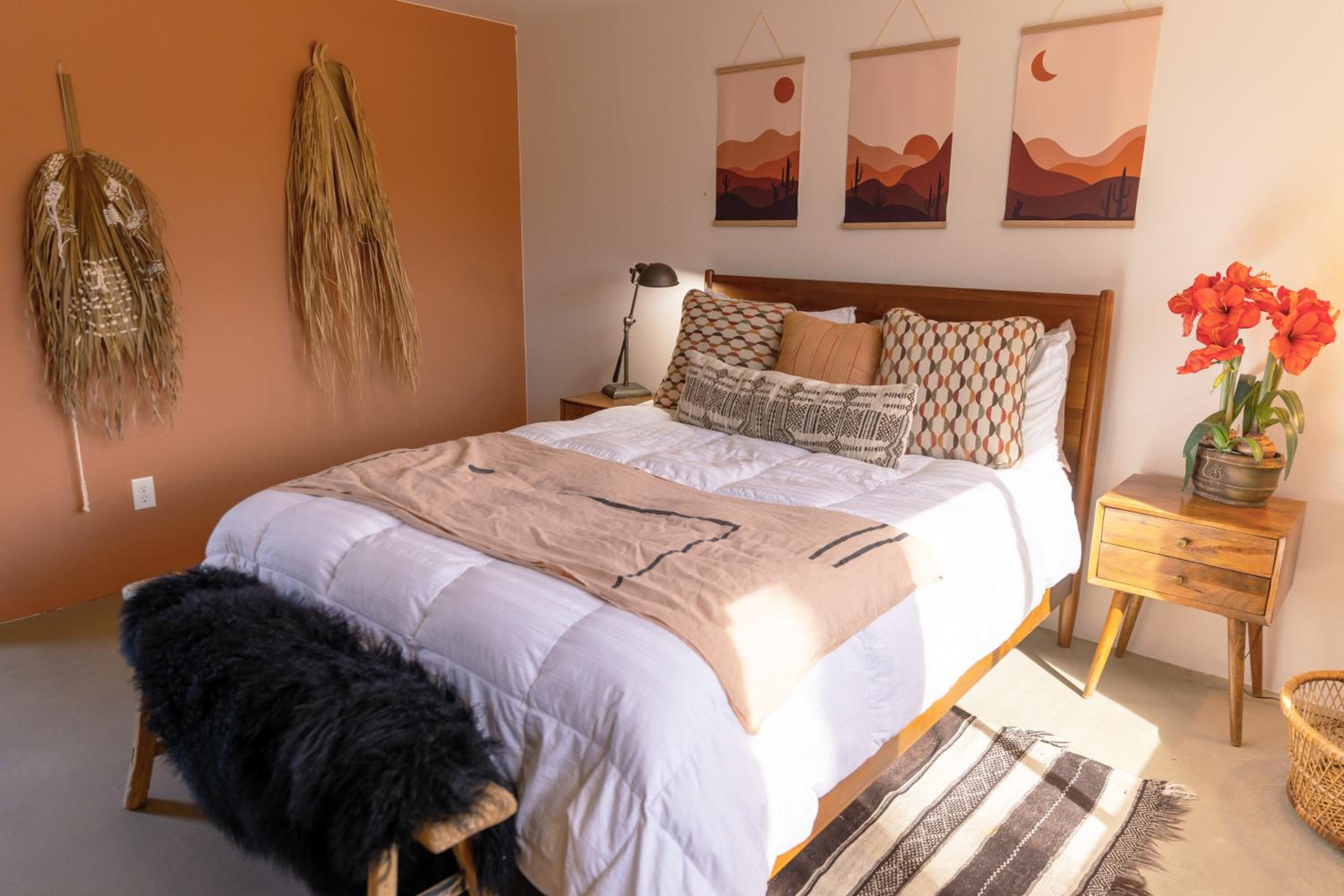 Pool and Mtn View! Designer Borrego Springs Hideaway