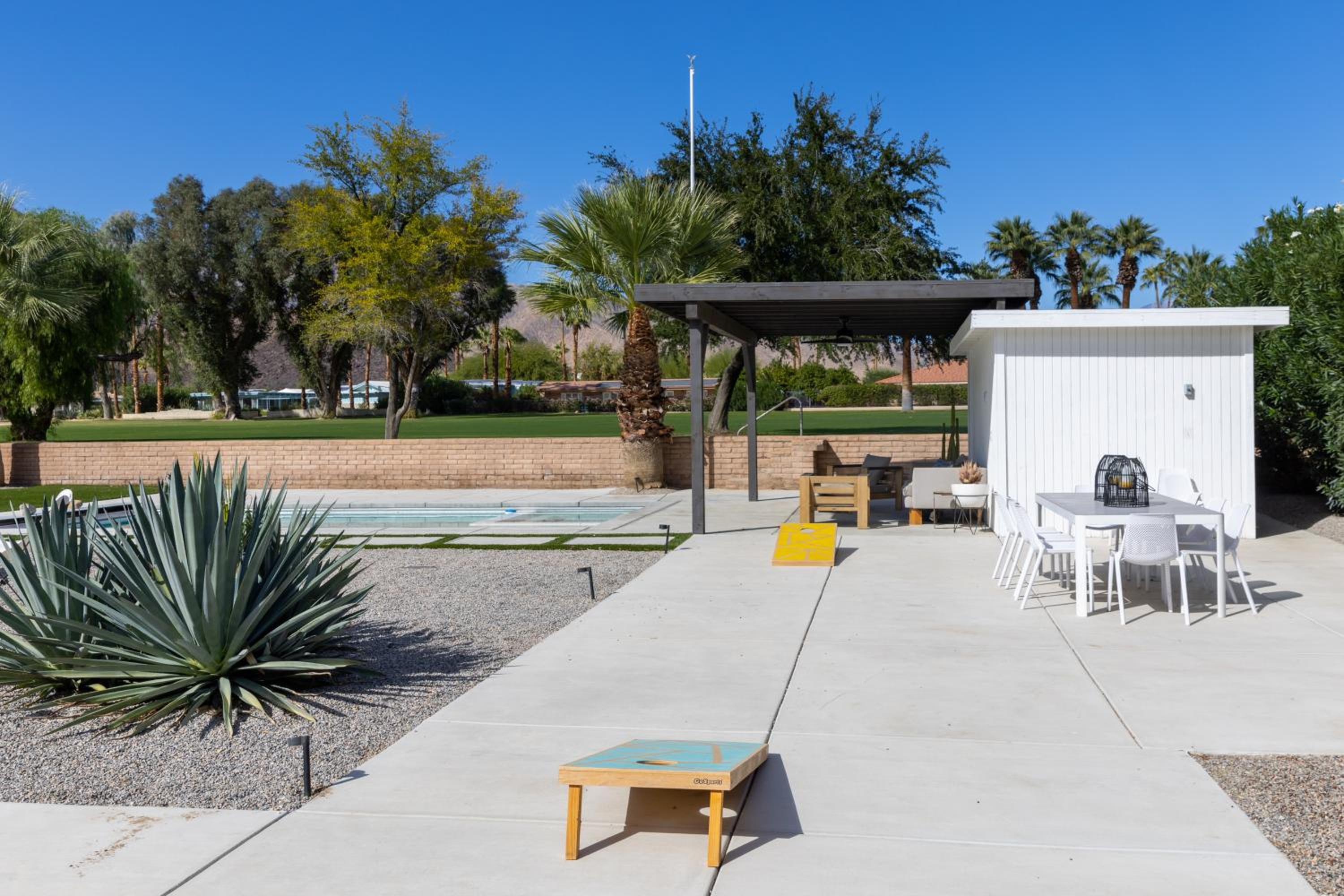 Pool and Mtn View! Designer Borrego Springs Hideaway