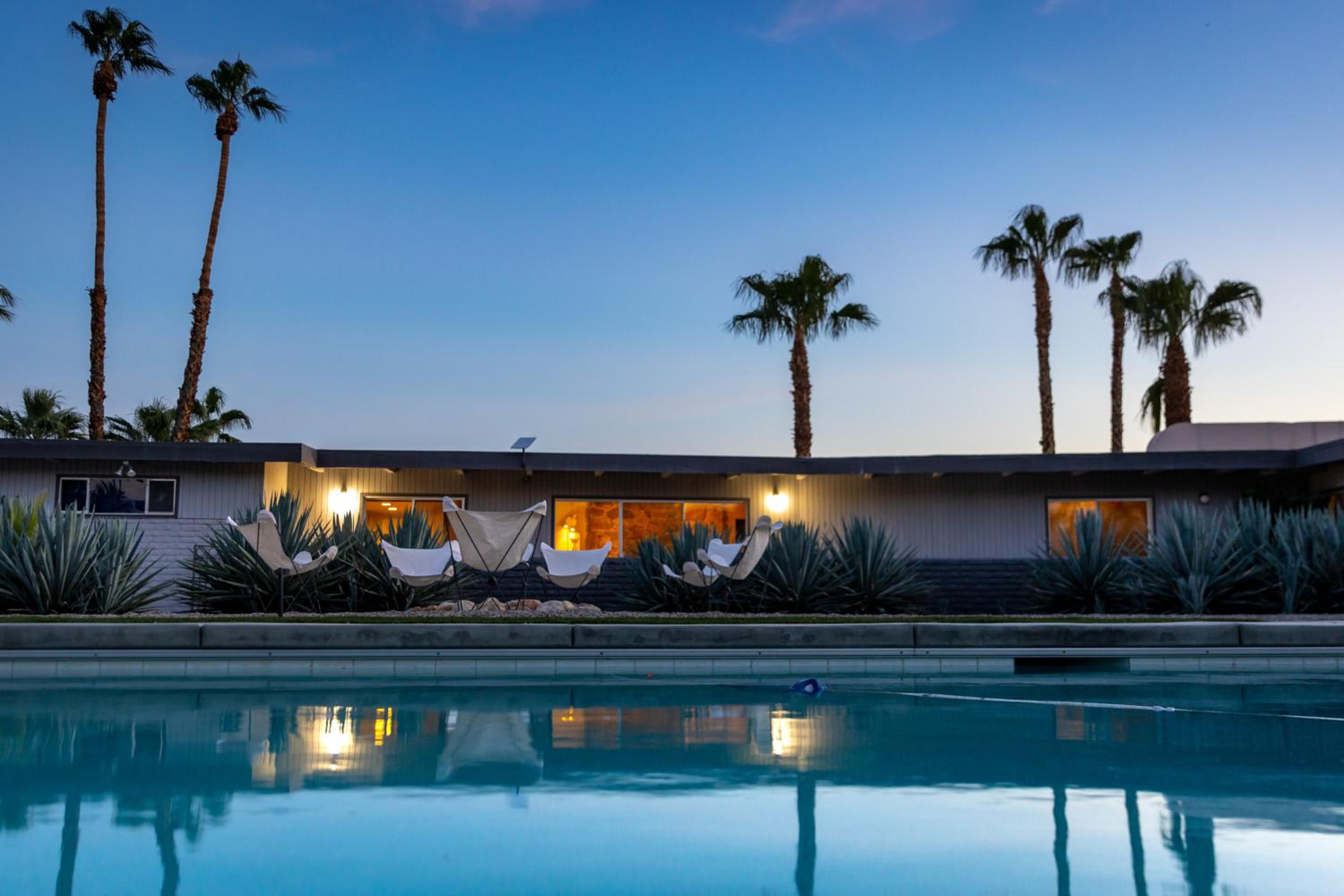 Pool and Mtn View! Designer Borrego Springs Hideaway