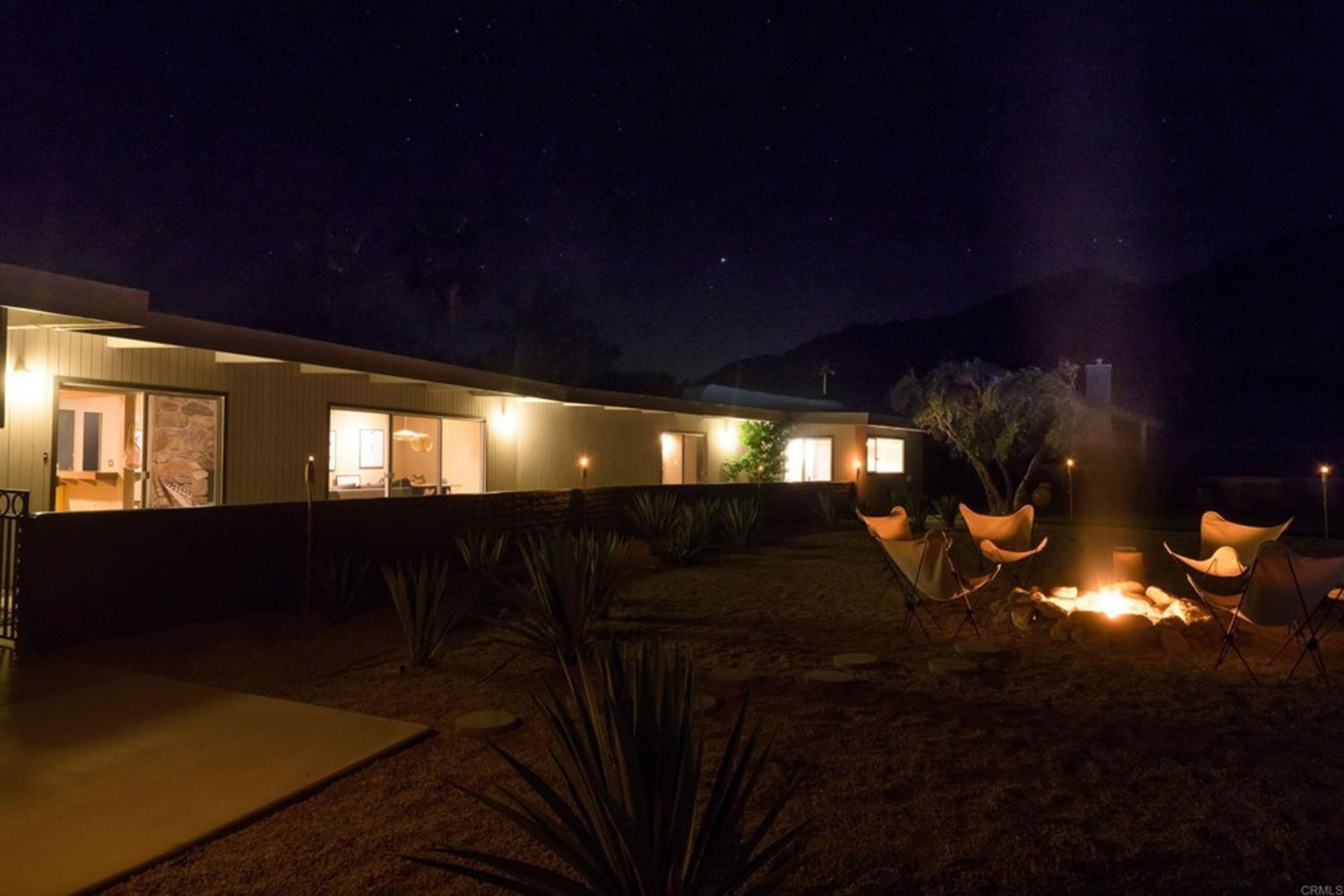Pool and Mtn View! Designer Borrego Springs Hideaway