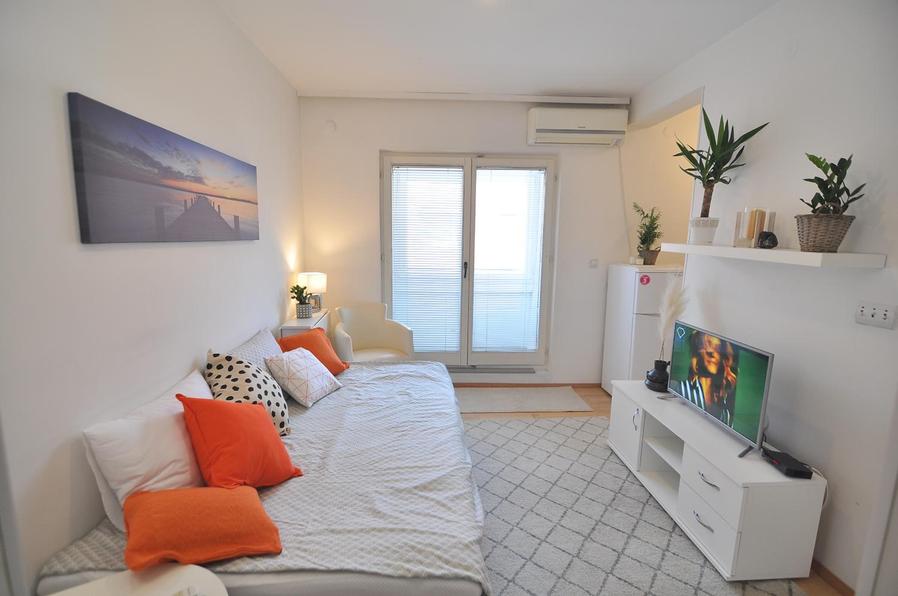 Charming studio near downtown