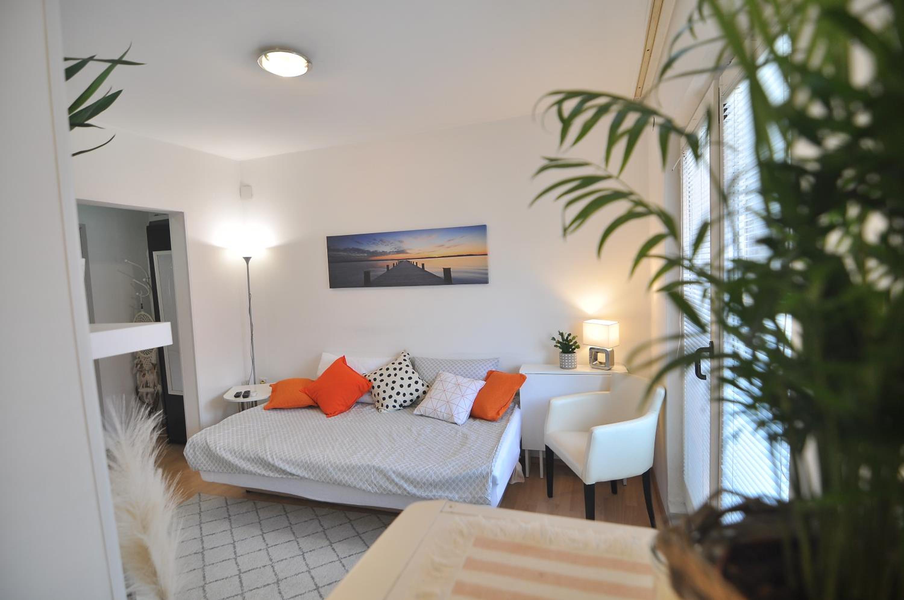 Charming studio near downtown