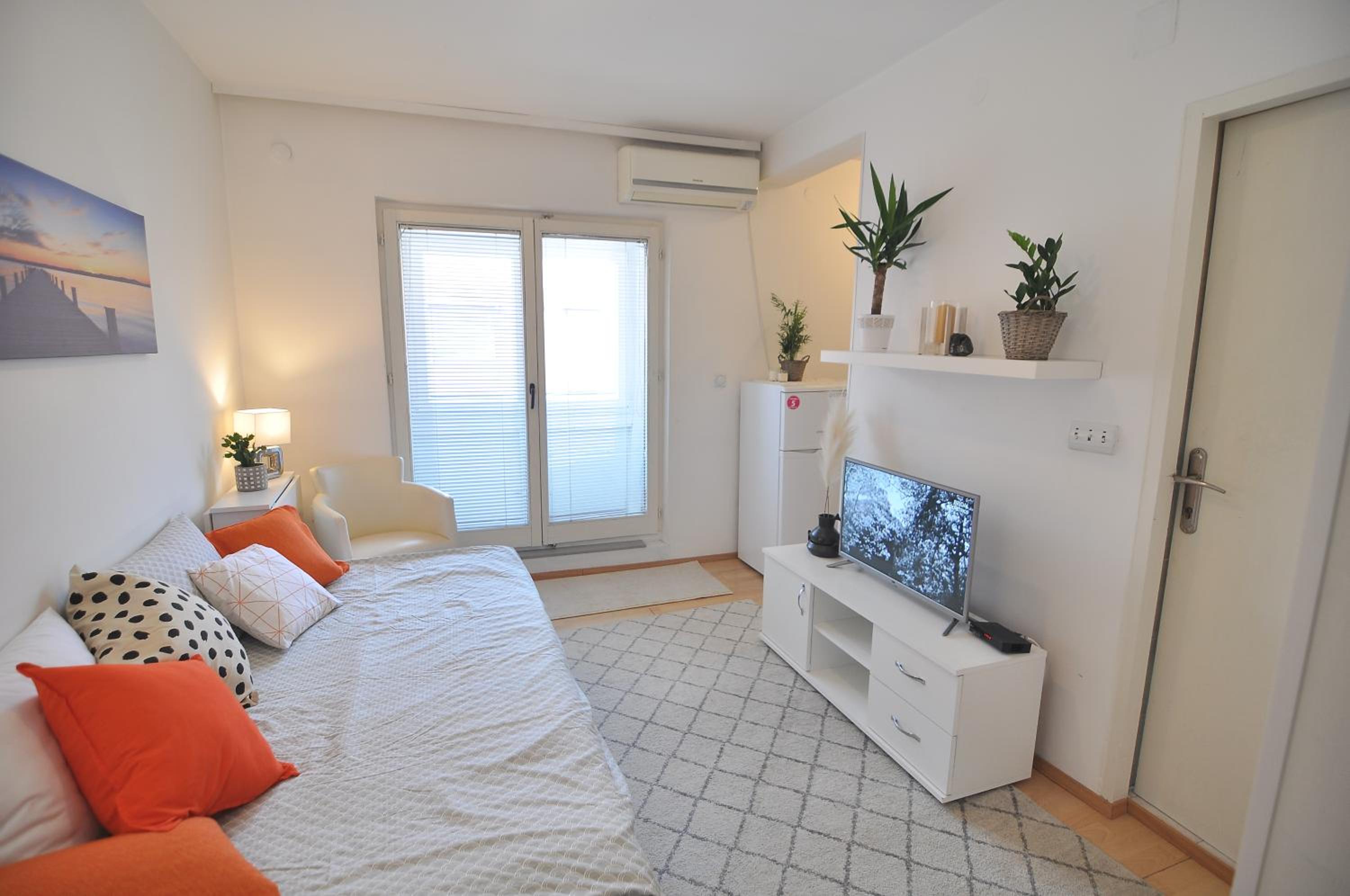 Charming studio near downtown
