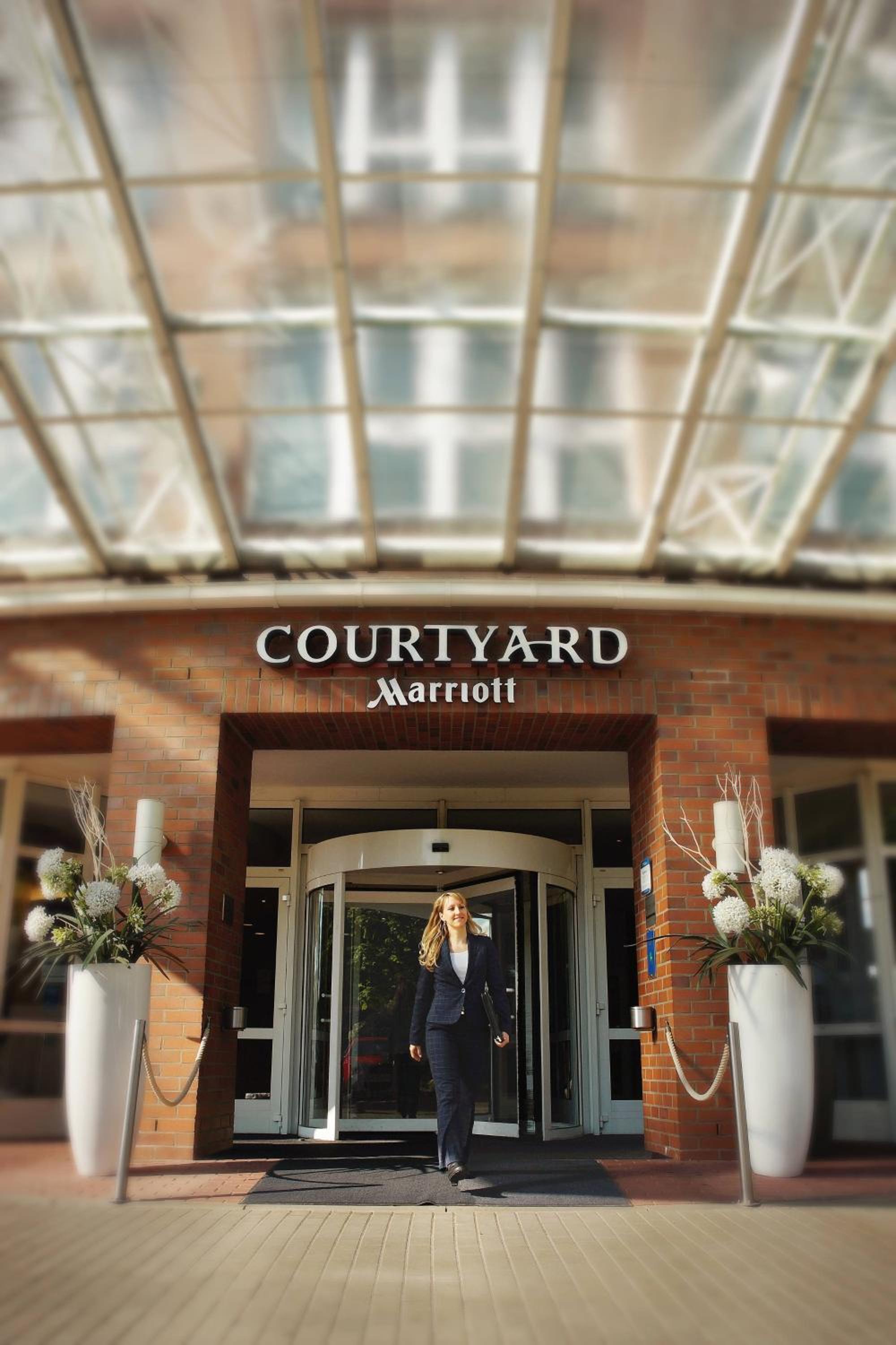 Dresden Vacations - Courtyard by Marriott Dresden - Property Image 2