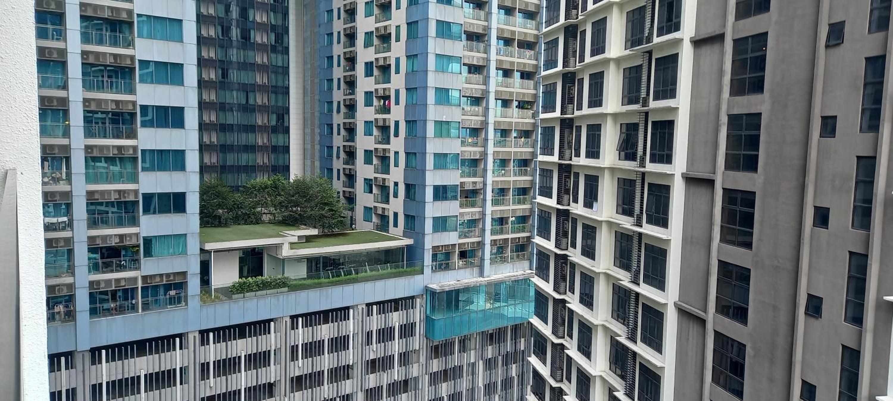 Cozy Apartment with Jacuzzi and Sauna at 188 Suites Klcc