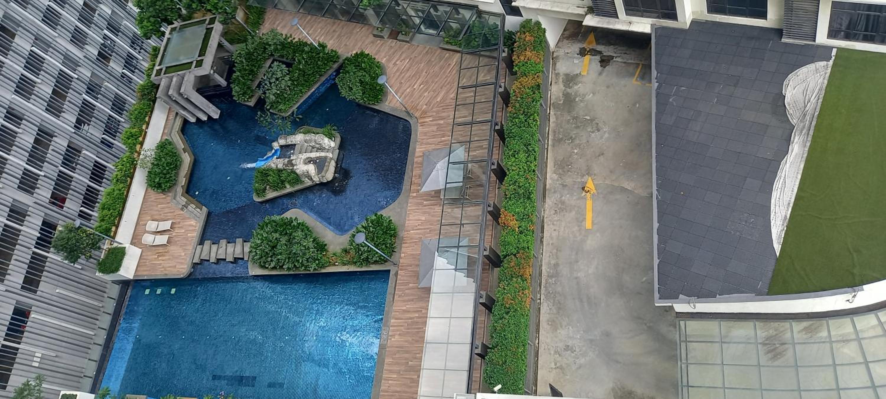 Cozy Apartment with Jacuzzi and Sauna at 188 Suites Klcc