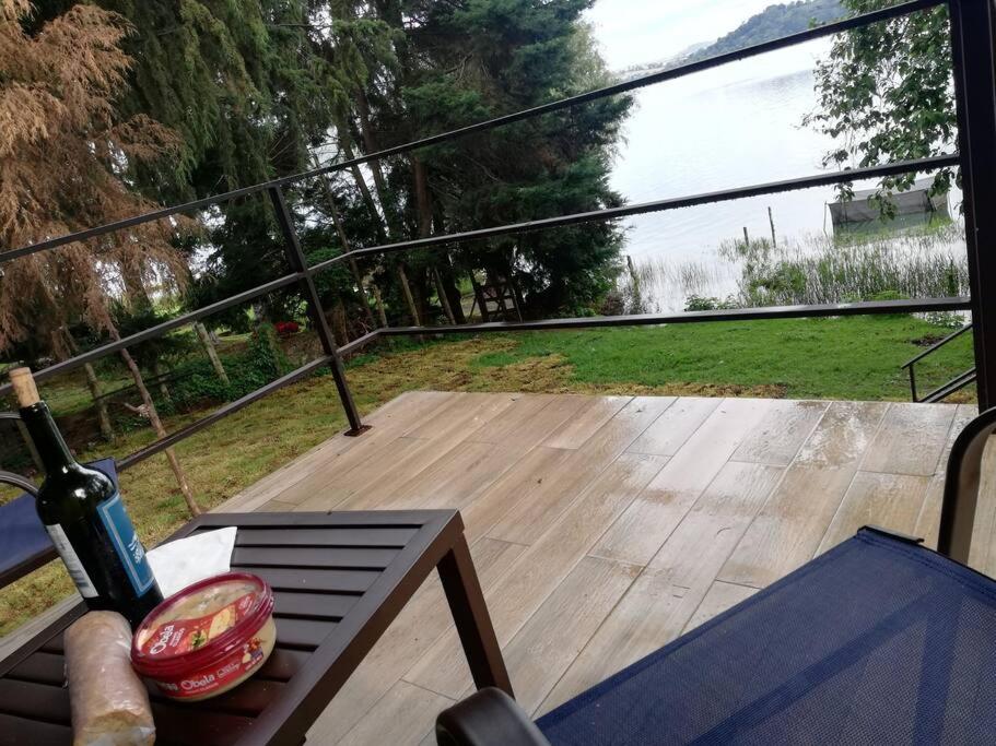 Zirahuen, cabaña moderna junto al lago