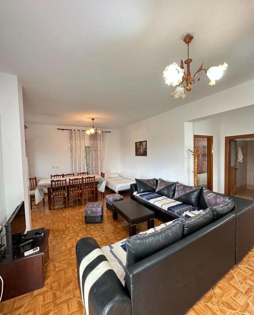 Feti Xhone Apartment