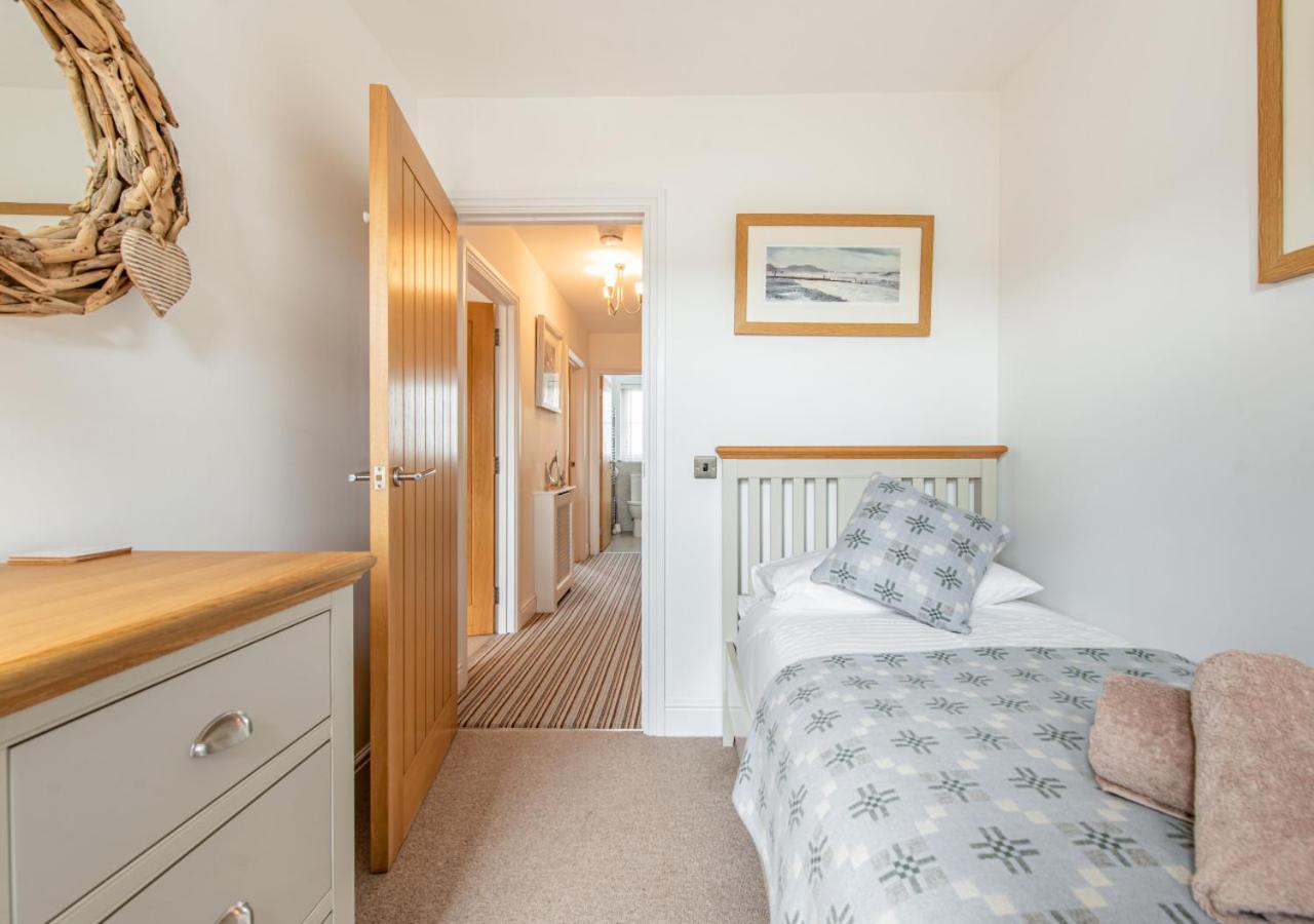 4 Bed in Saundersfoot oc-pw9285 view 4