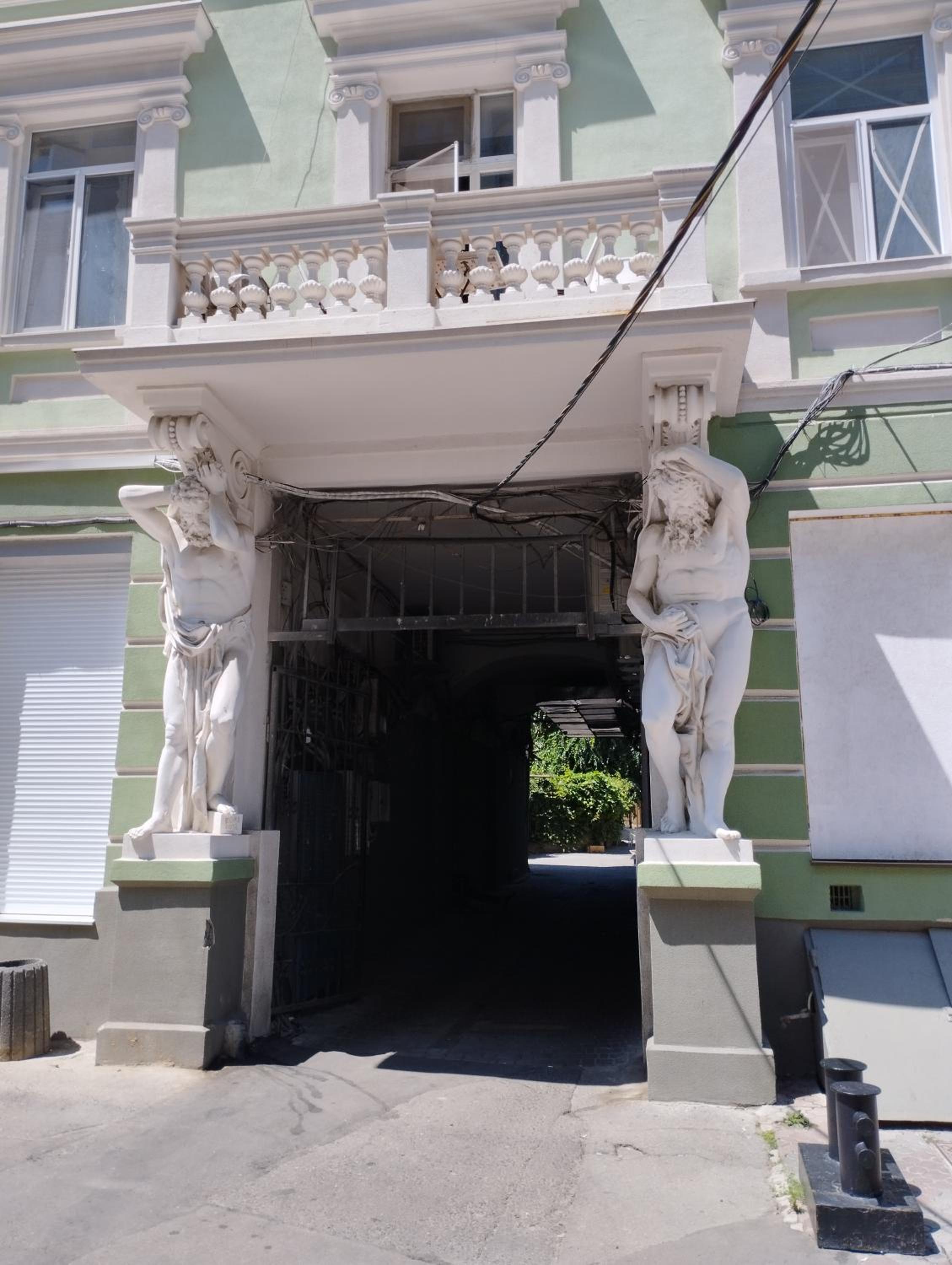 In the heart of Odessa view 4