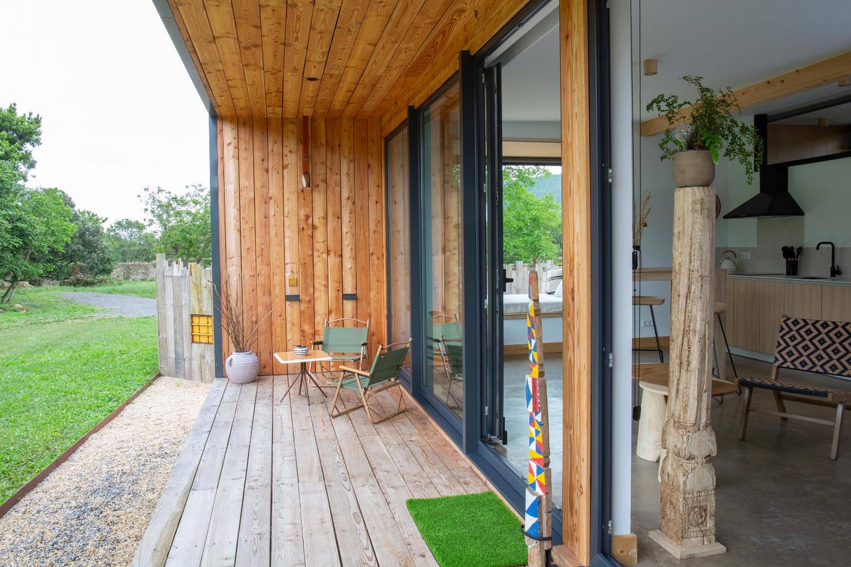 VIBE LUXURY CABINS