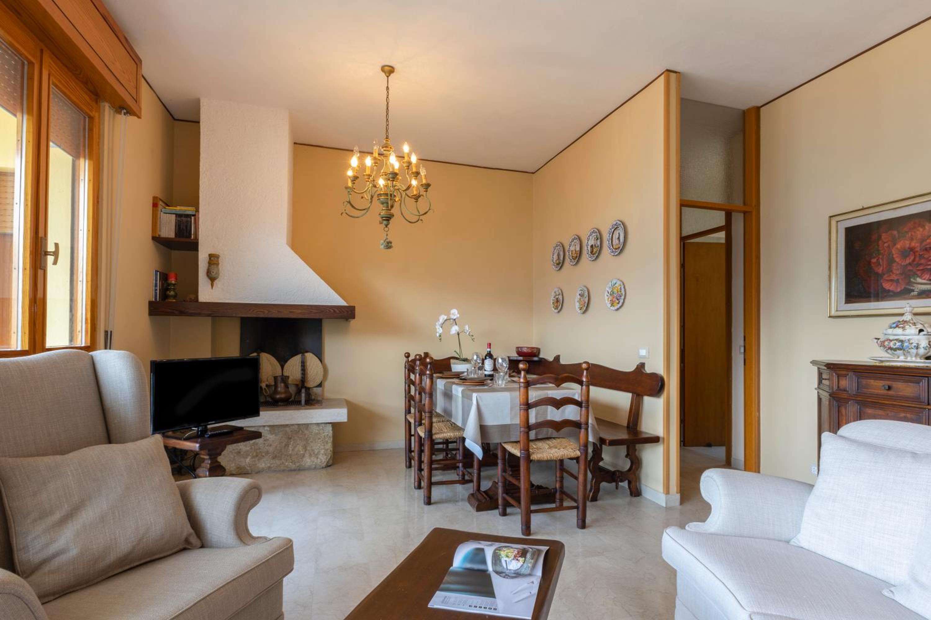 Casa Val di Sogno - Happy Rentals view 5