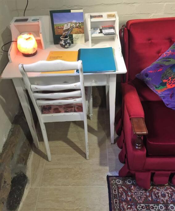 Cosy apartment accommodation, New Town, Hobart