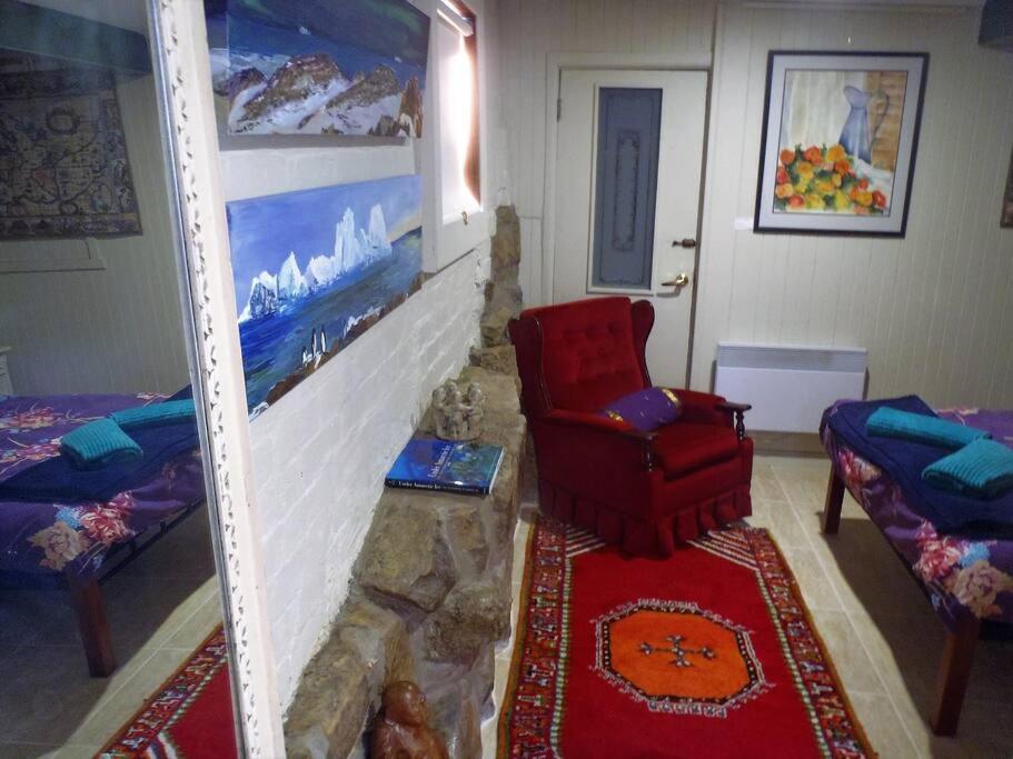 Cosy apartment accommodation, New Town, Hobart