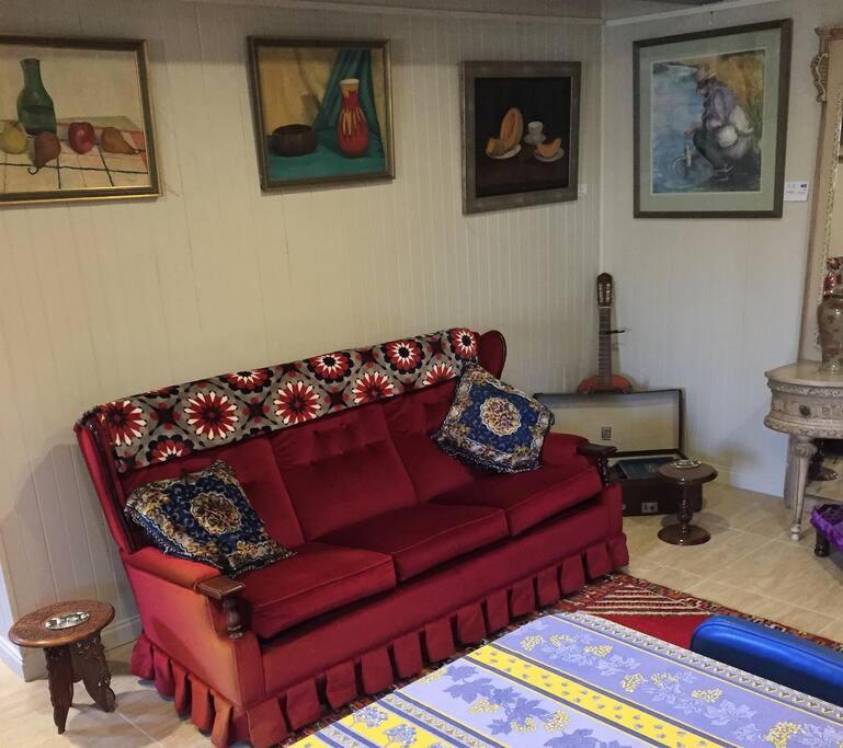 Cosy apartment accommodation, New Town, Hobart