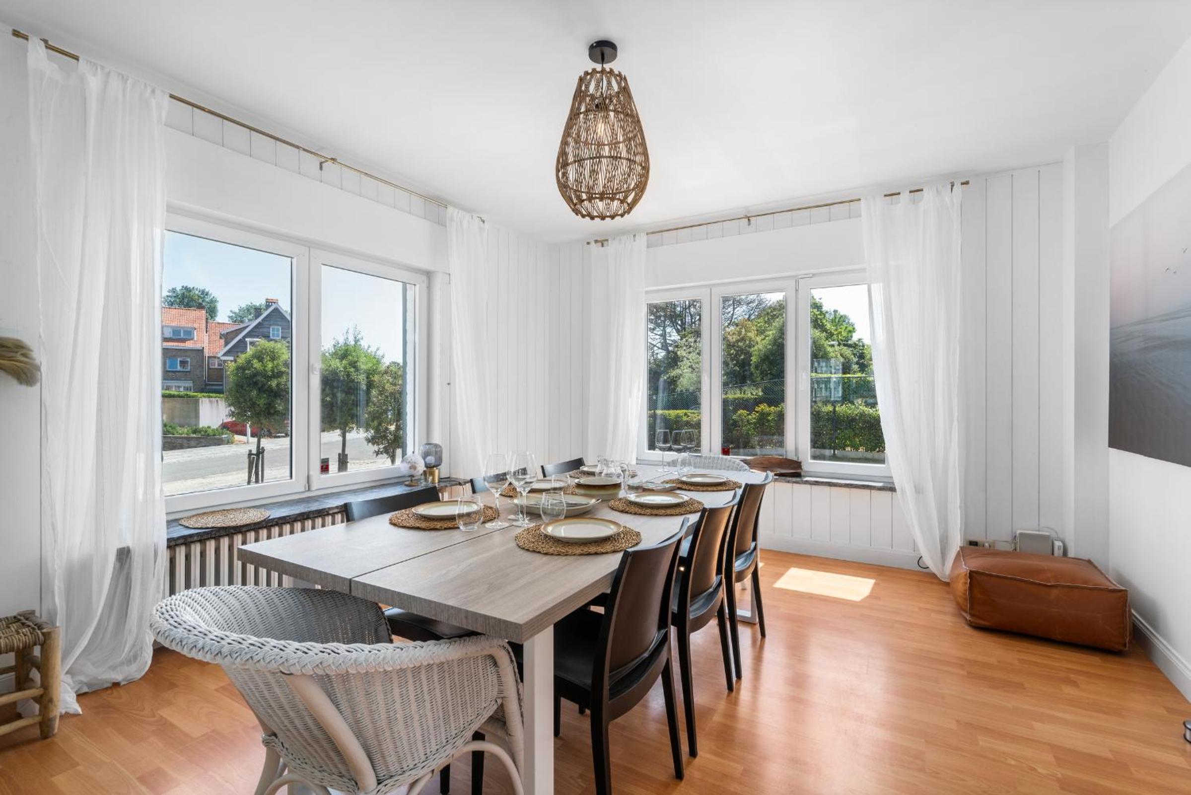 Villa Maria Villa aan zee met privé parking 8p