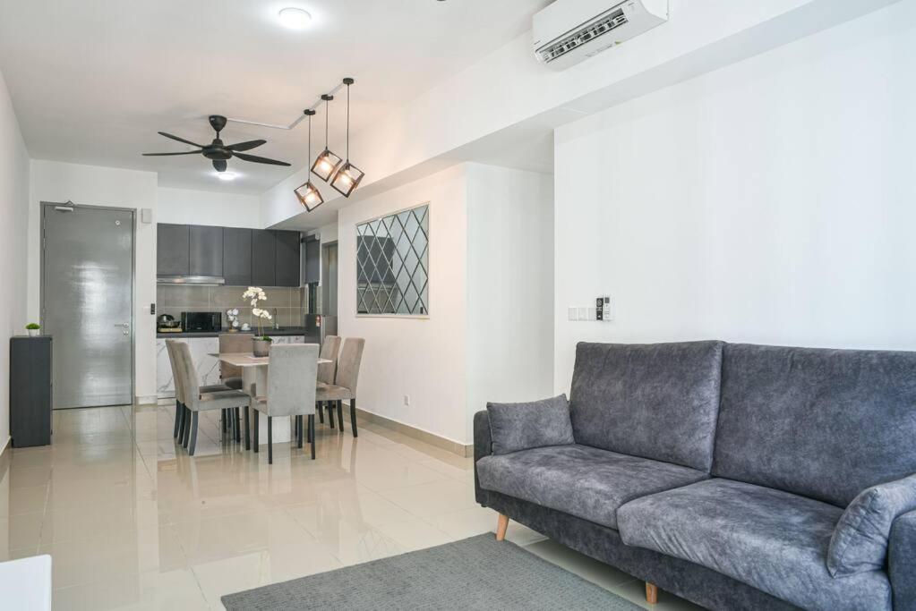 PlayStaytion Centura 3 Bedroom 2 Bathroom by RBNB