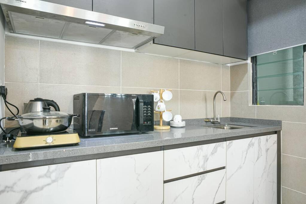 PlayStaytion Centura 3 Bedroom 2 Bathroom by RBNB
