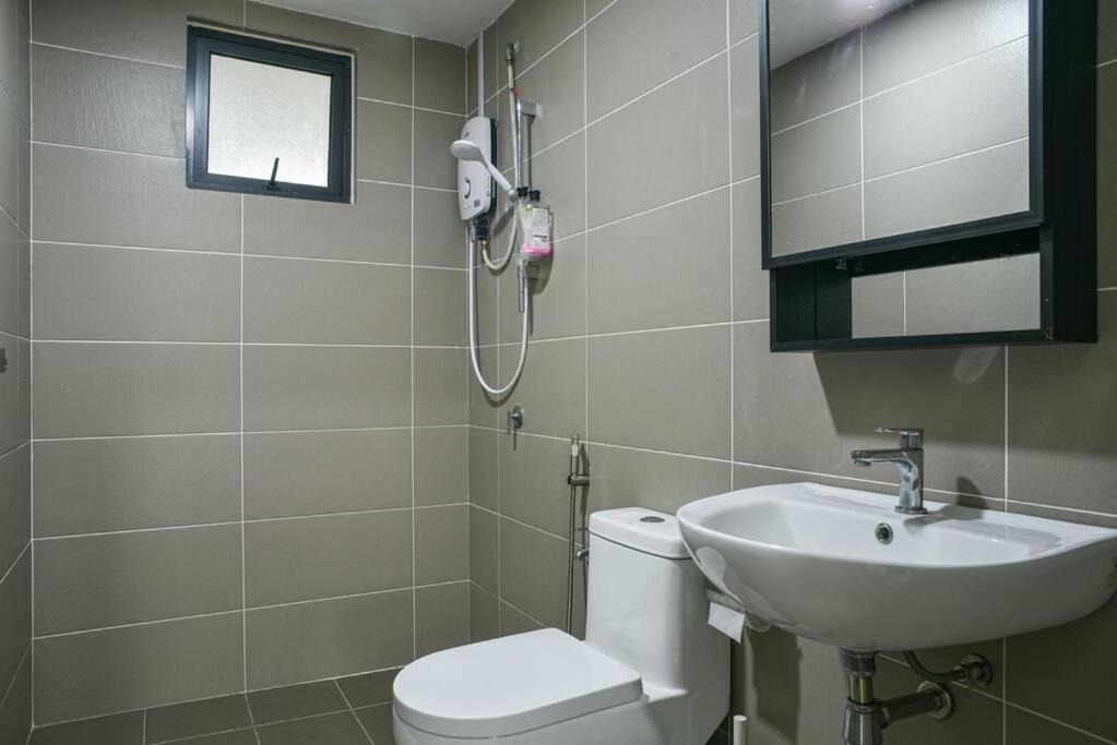 PlayStaytion Centura 3 Bedroom 2 Bathroom by RBNB