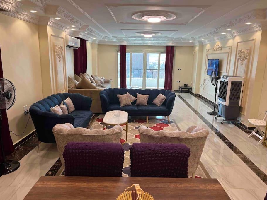 Pyramids view apartment 3BR