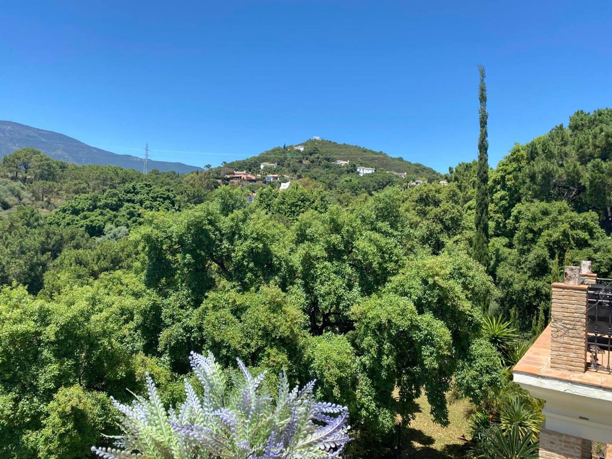 Peaceful 3 Bedroom Villa with Infinity Pool Estepona Marbella