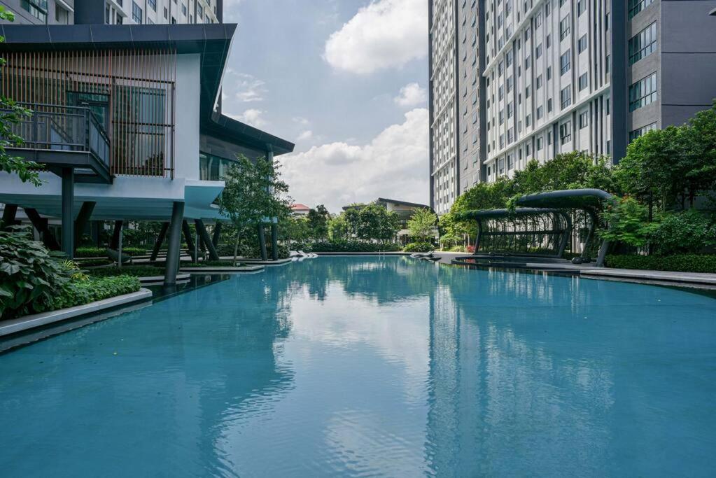 PlayStaytion Centura 3 Bedroom 2 Bathroom by RBNB