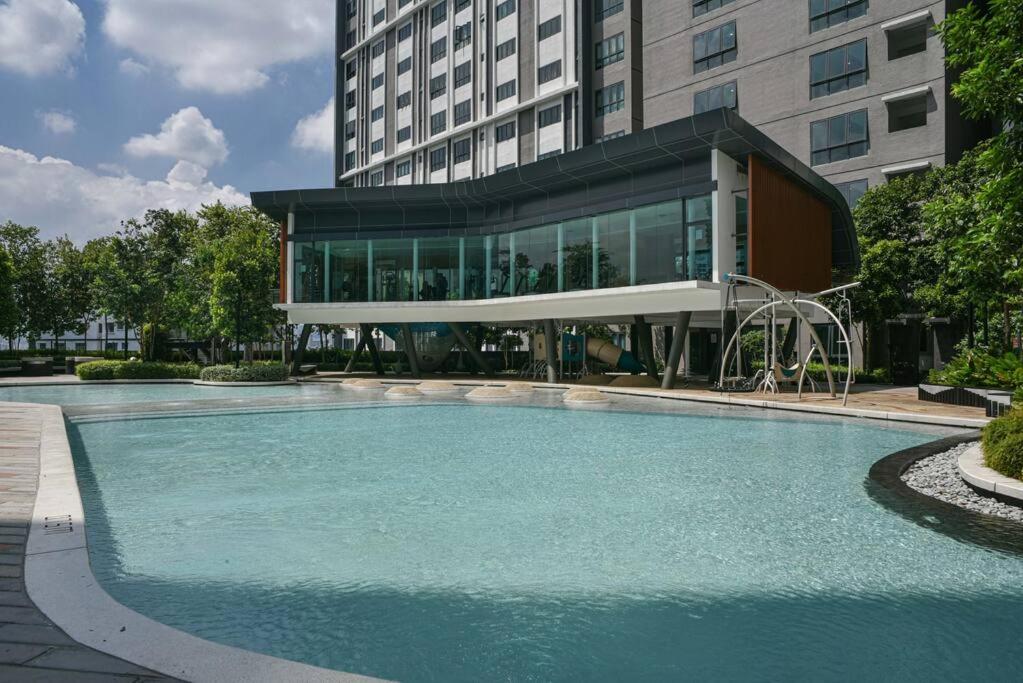 PlayStaytion Centura 3 Bedroom 2 Bathroom by RBNB