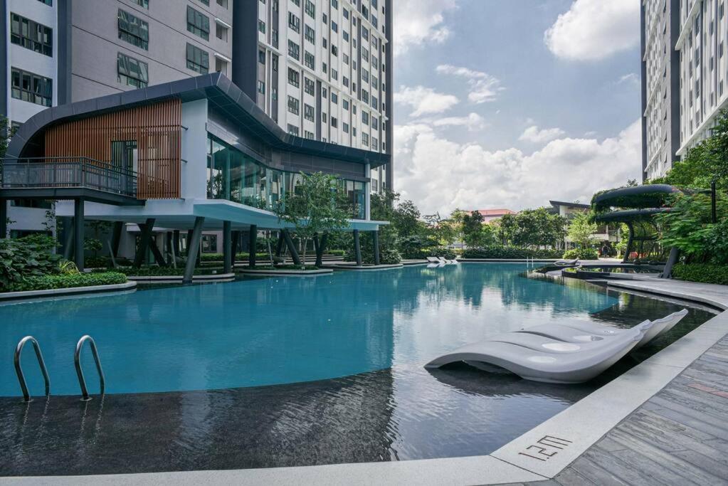 PlayStaytion Centura 3 Bedroom 2 Bathroom by RBNB