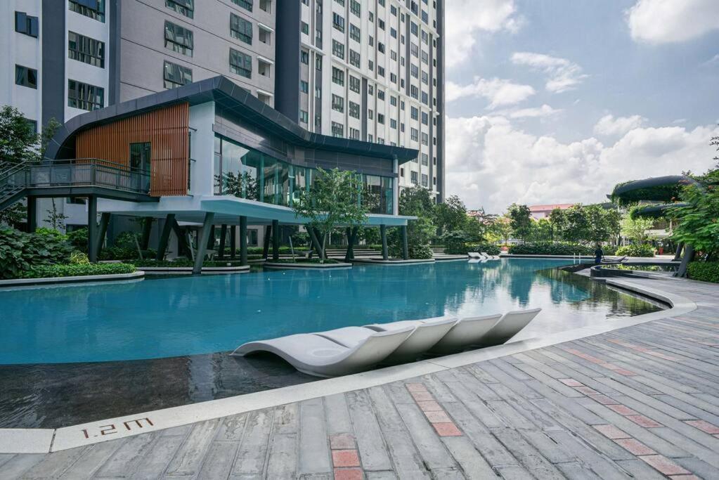PlayStaytion Centura 3 Bedroom 2 Bathroom by RBNB