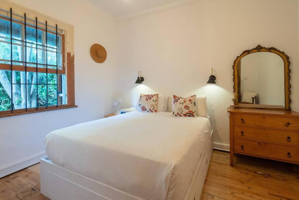 Snug Haven Cottage view 3