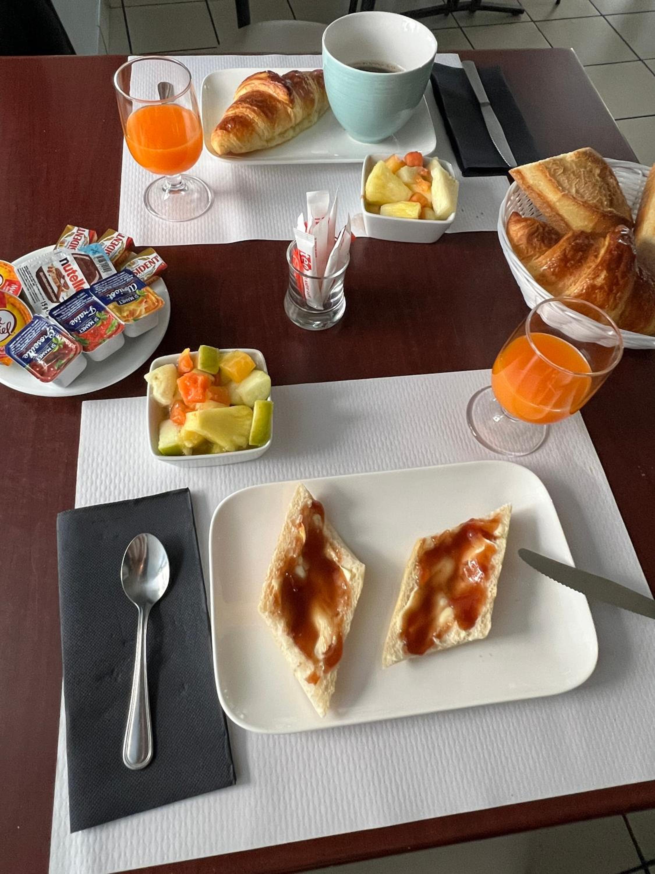 breakfast buffet