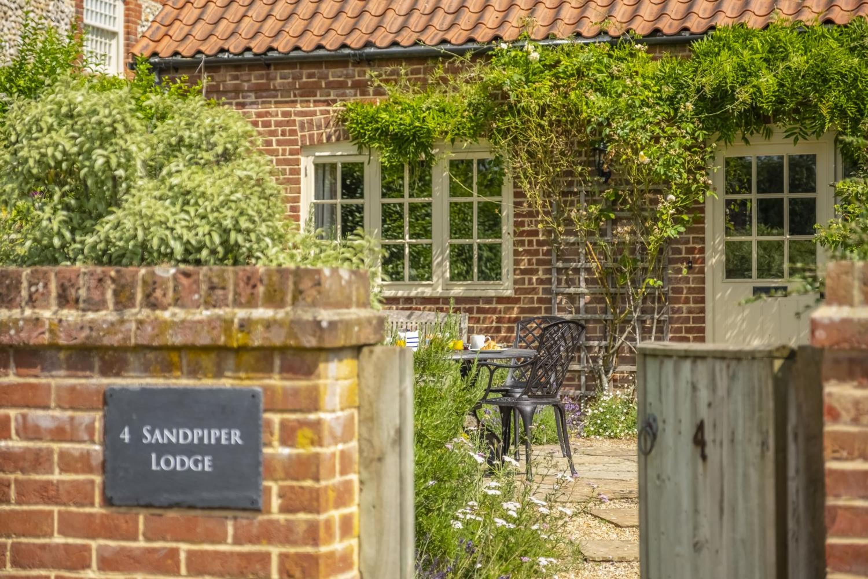 Sandpiper Lodge