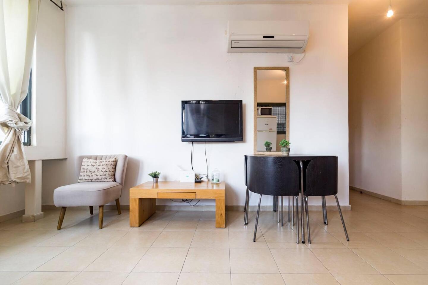 2 rooms close to beach view 2