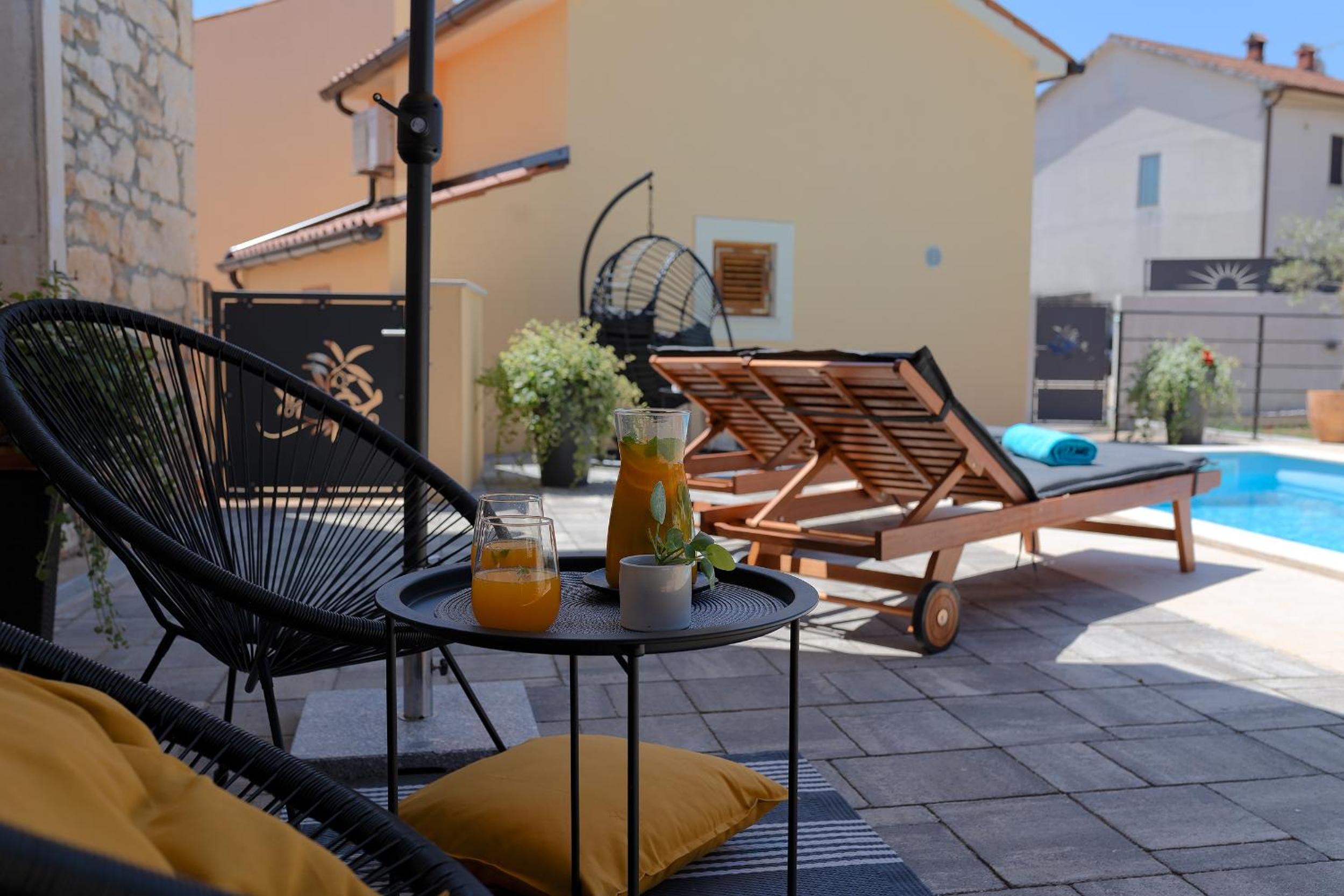Villa Tonin - house for 6 guests with backyard, pool and whirlpool in Marčana Istria, Ferienhaus Istrien view 3