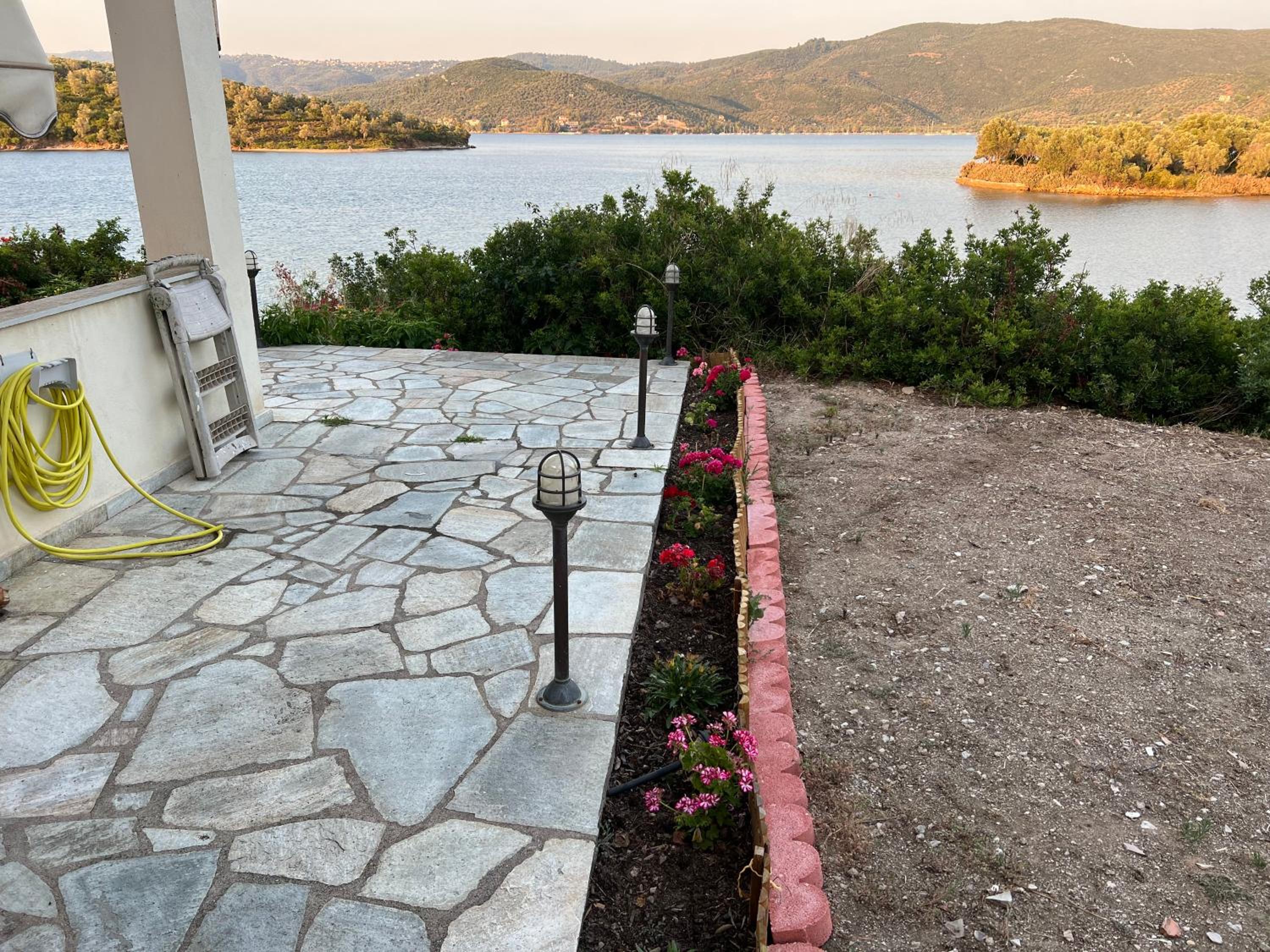 SEA HOUSE KOUKOULEIKA