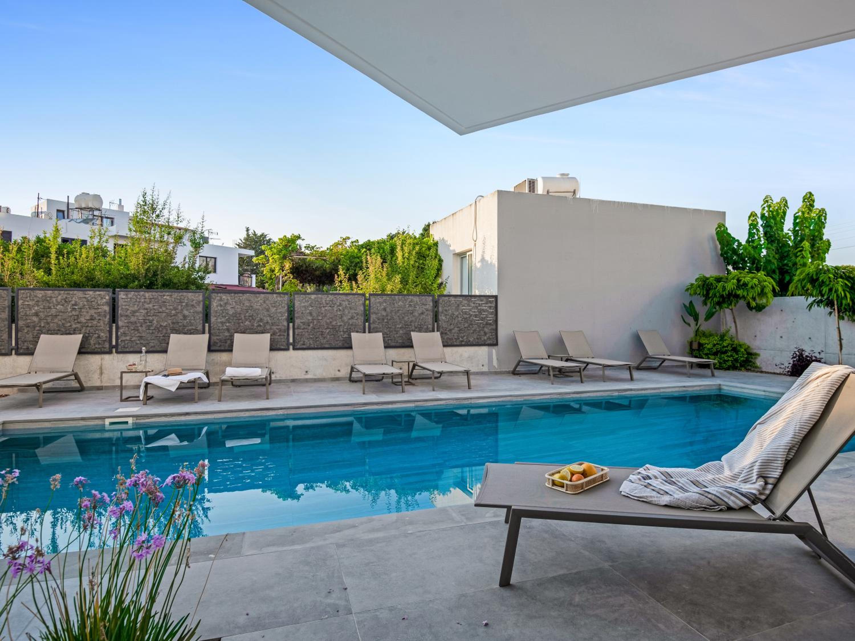 Sanders Olive Shared Pool Apartments