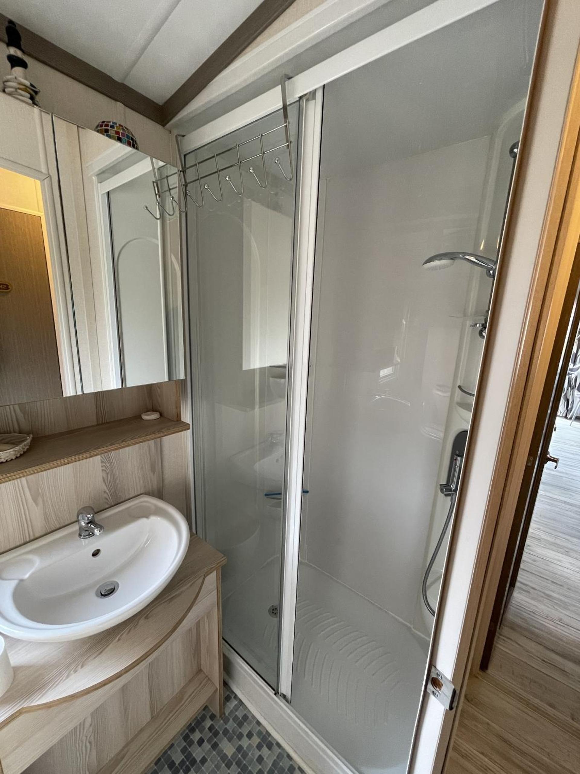 Beach Resort Nieuwvliet Bad - NV 102 view 4
