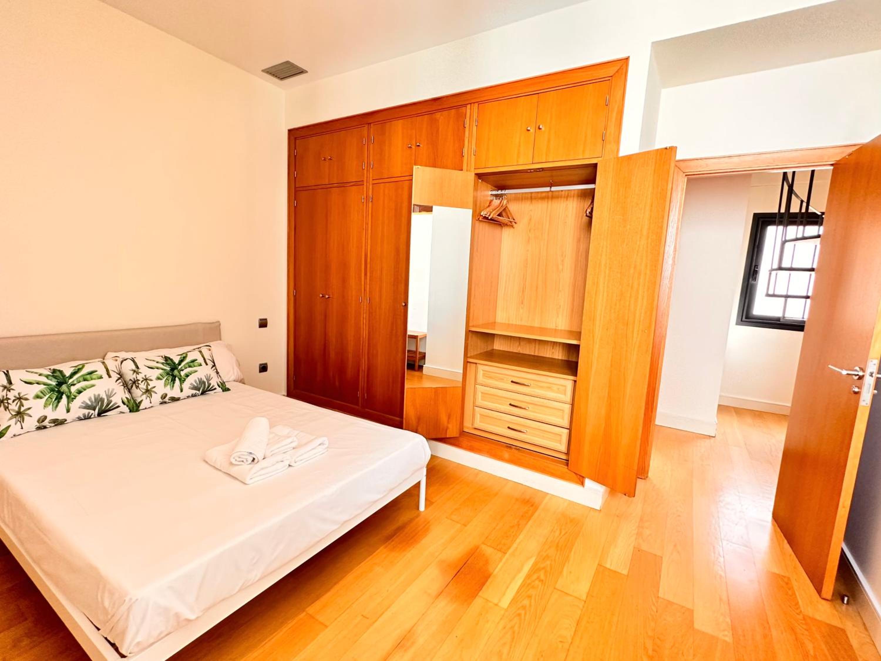 Penthouse near cathedral private rooftop Private Parking