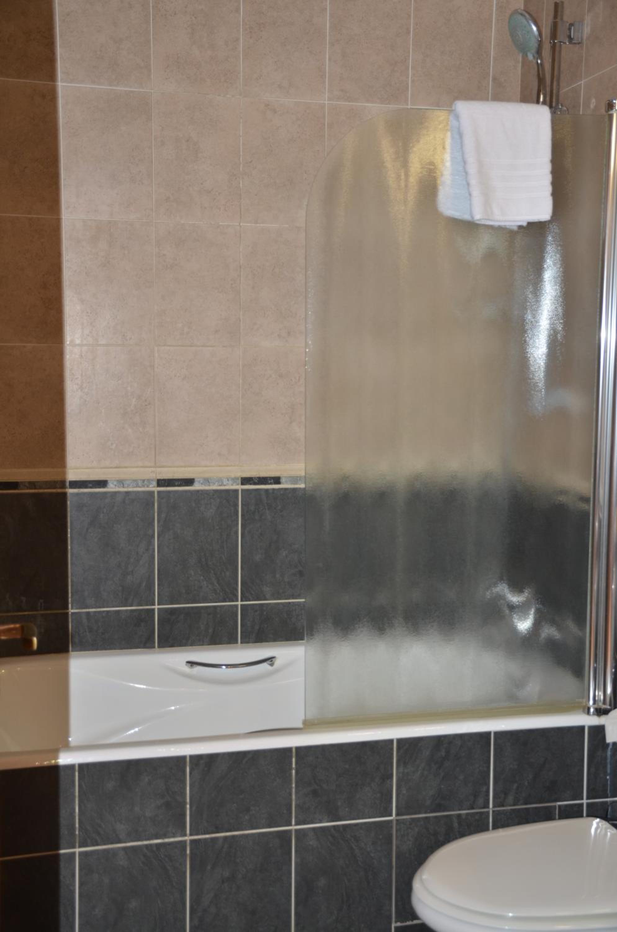2 Bedroom Apartment, Zygos Centre Block D - By IMH Travel & Tours