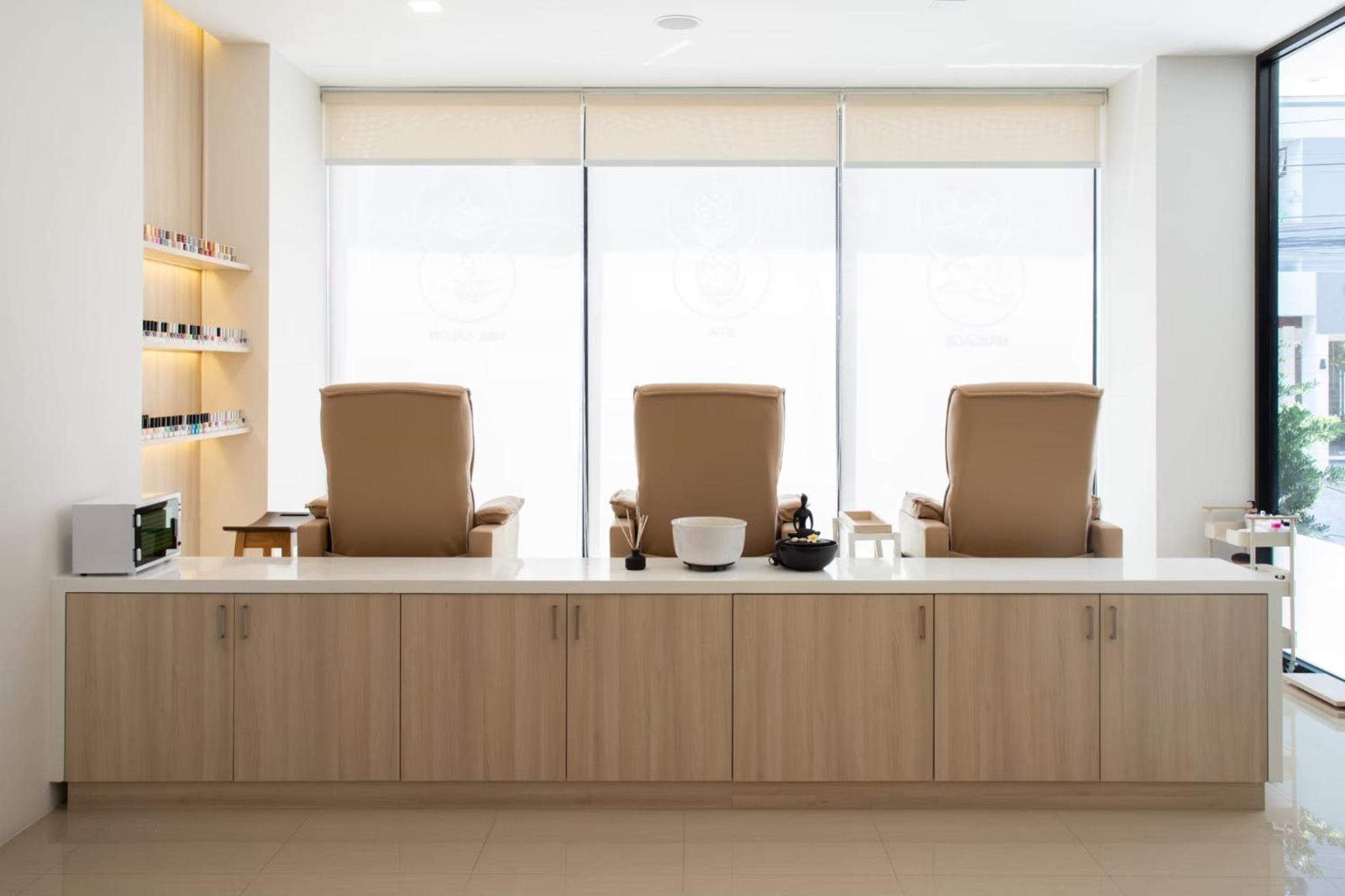 J & L Residence and Spa