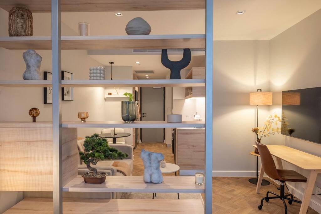 Cityscape Haven: Stylish Studio view 4