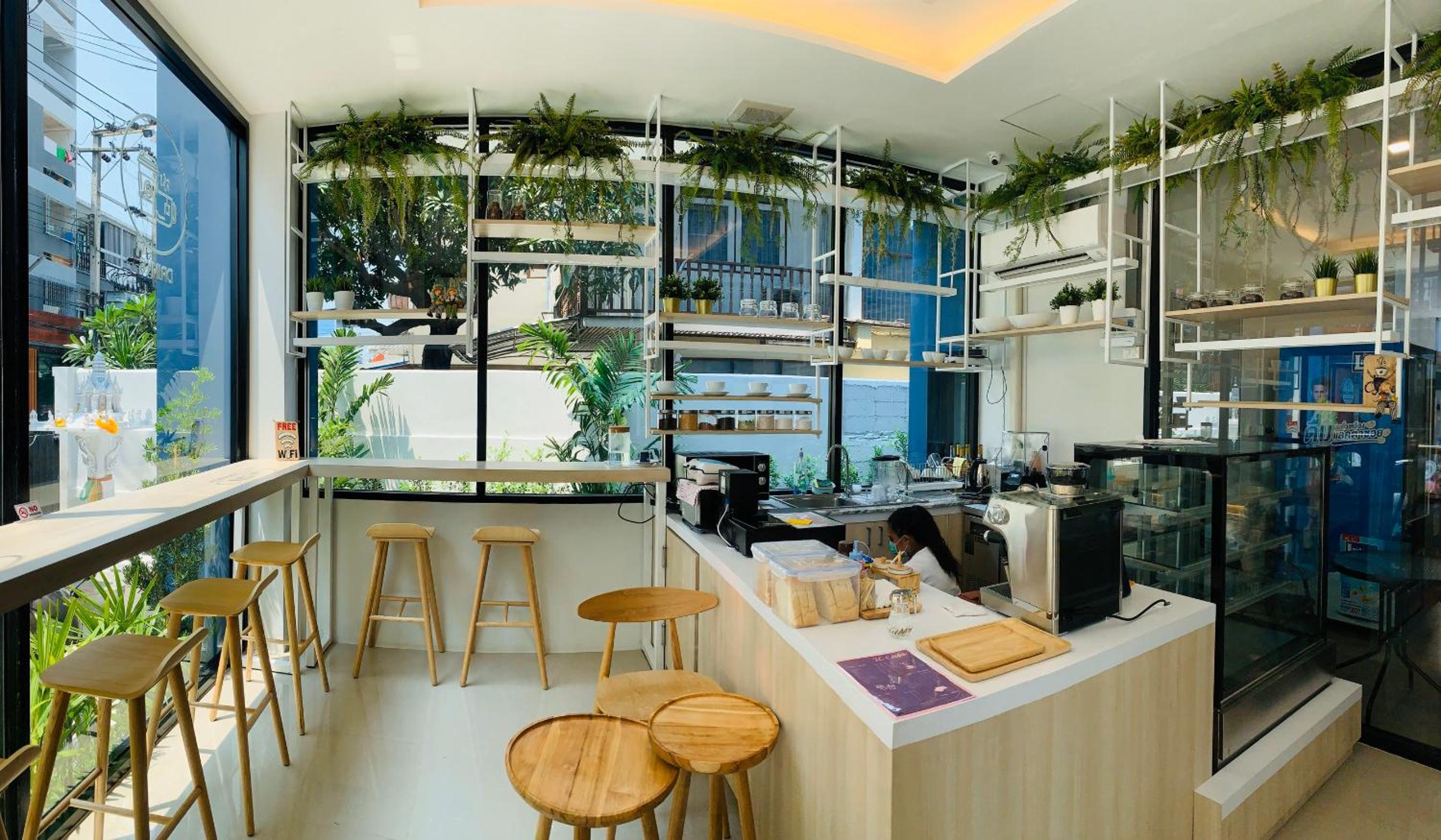 J & L Residence and Spa