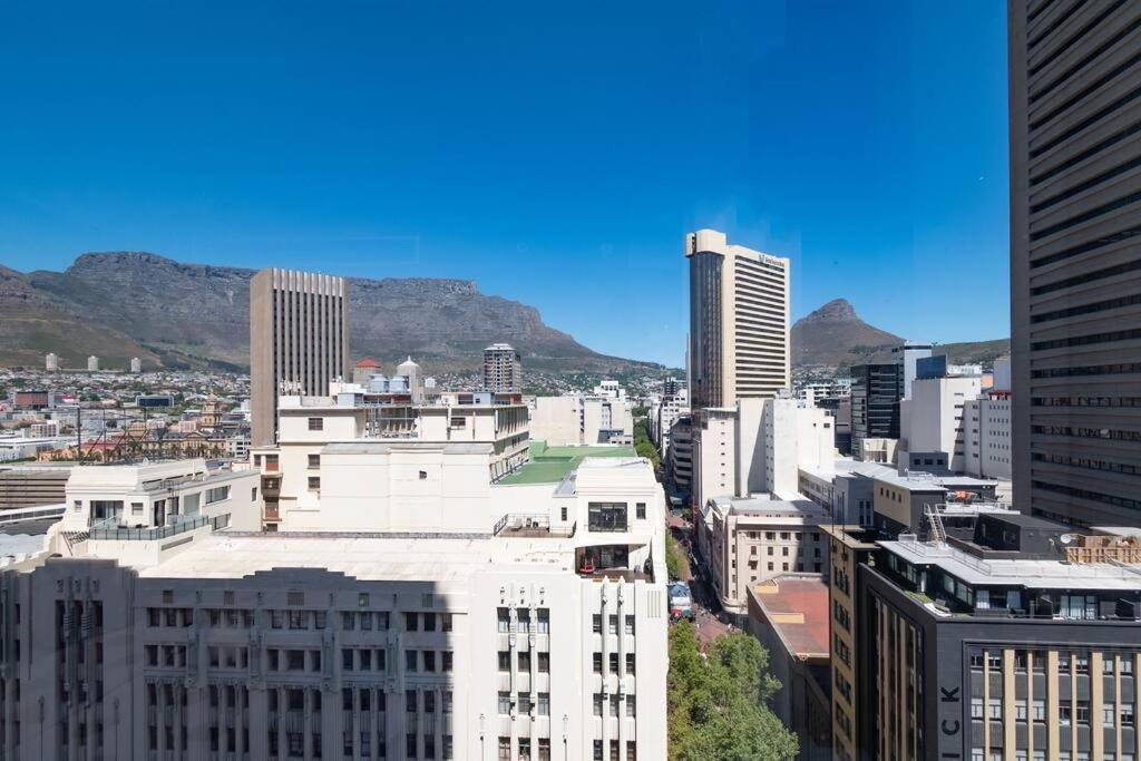 Chic Luxury City Apartment view 4