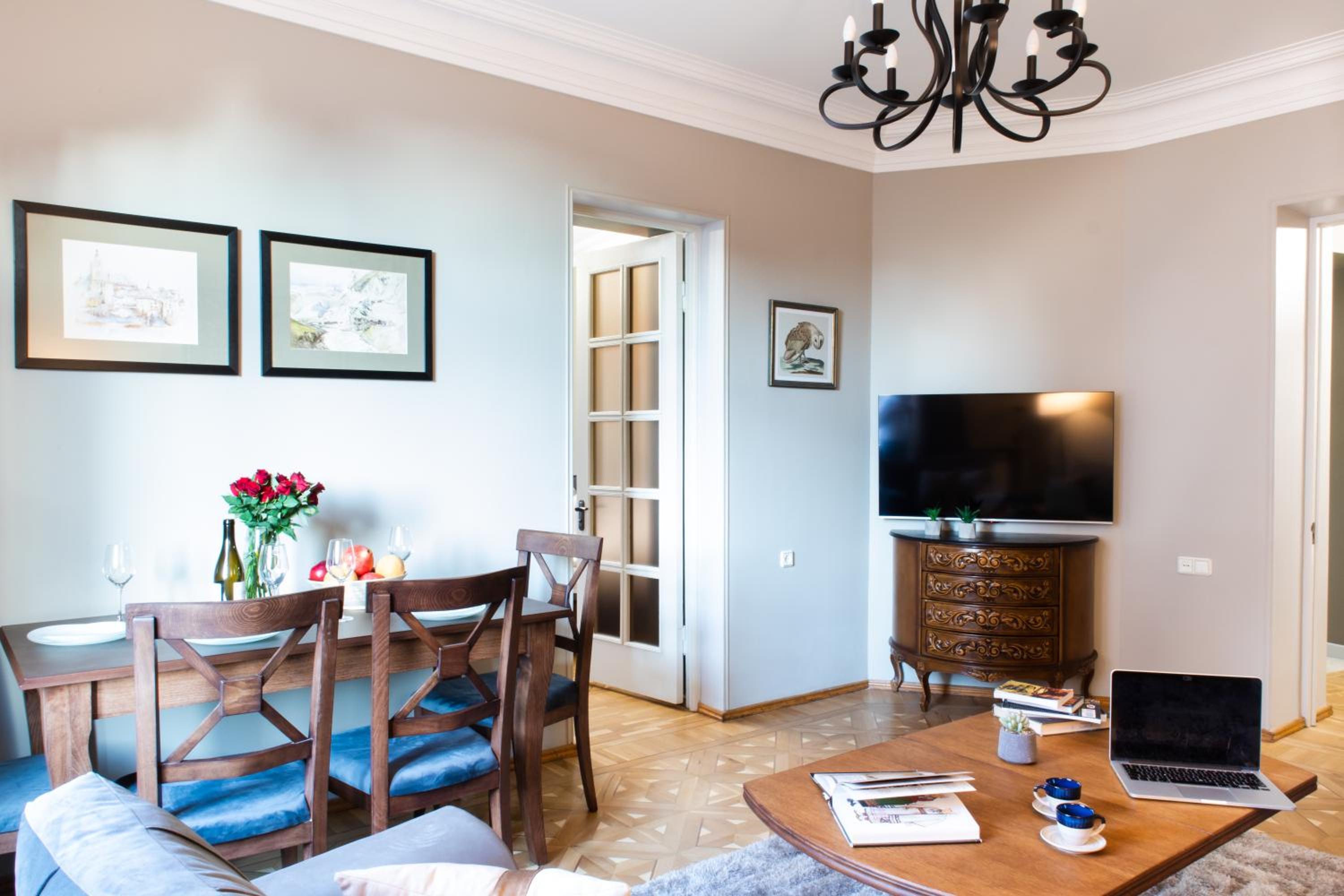 hotelise I Broadway Apartment