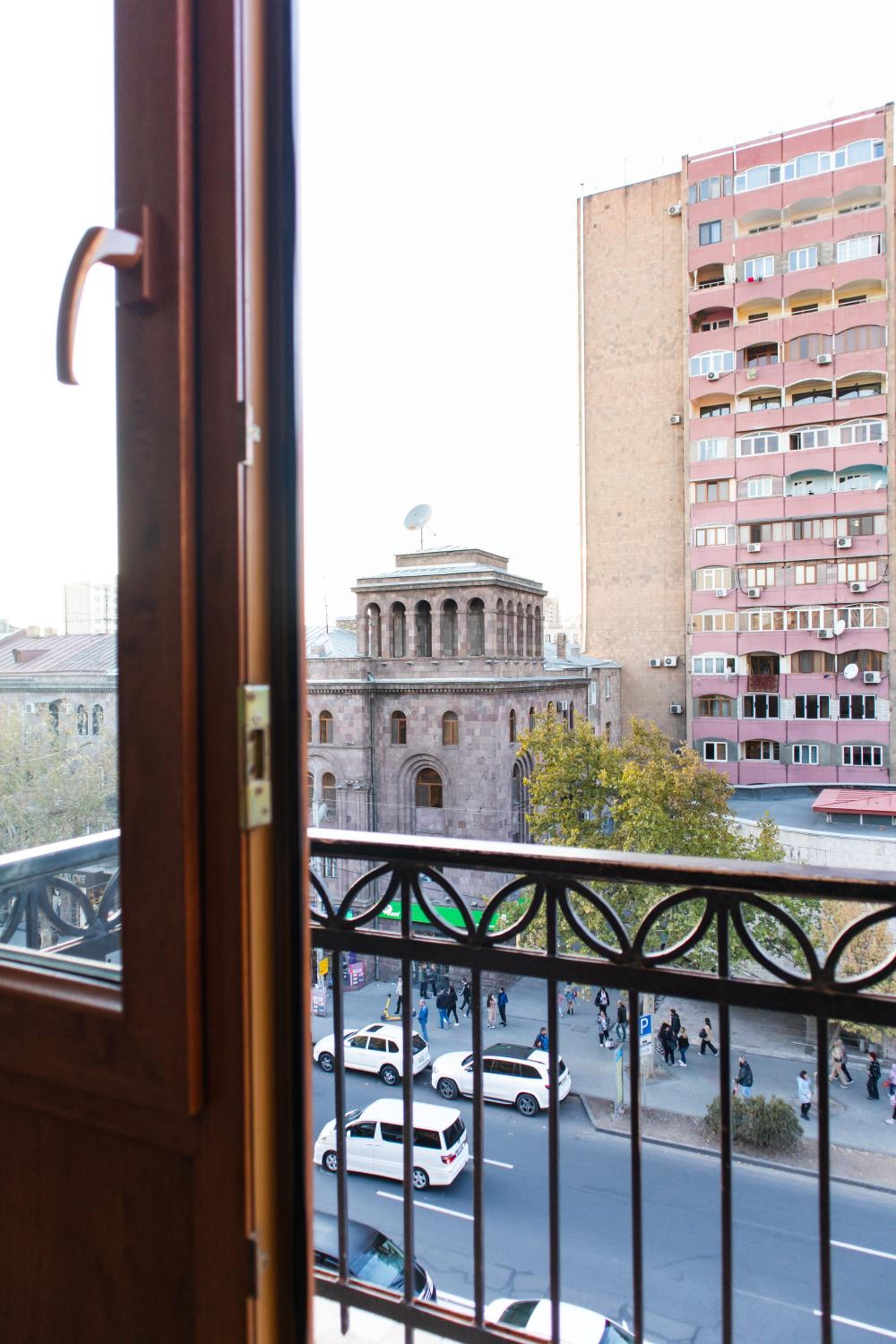 hotelise I Broadway Apartment