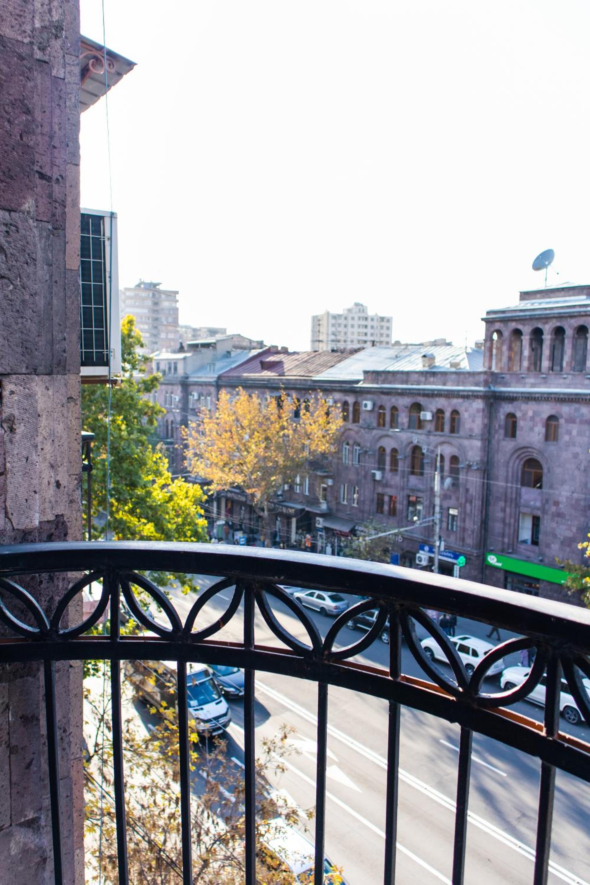 hotelise I Broadway Apartment